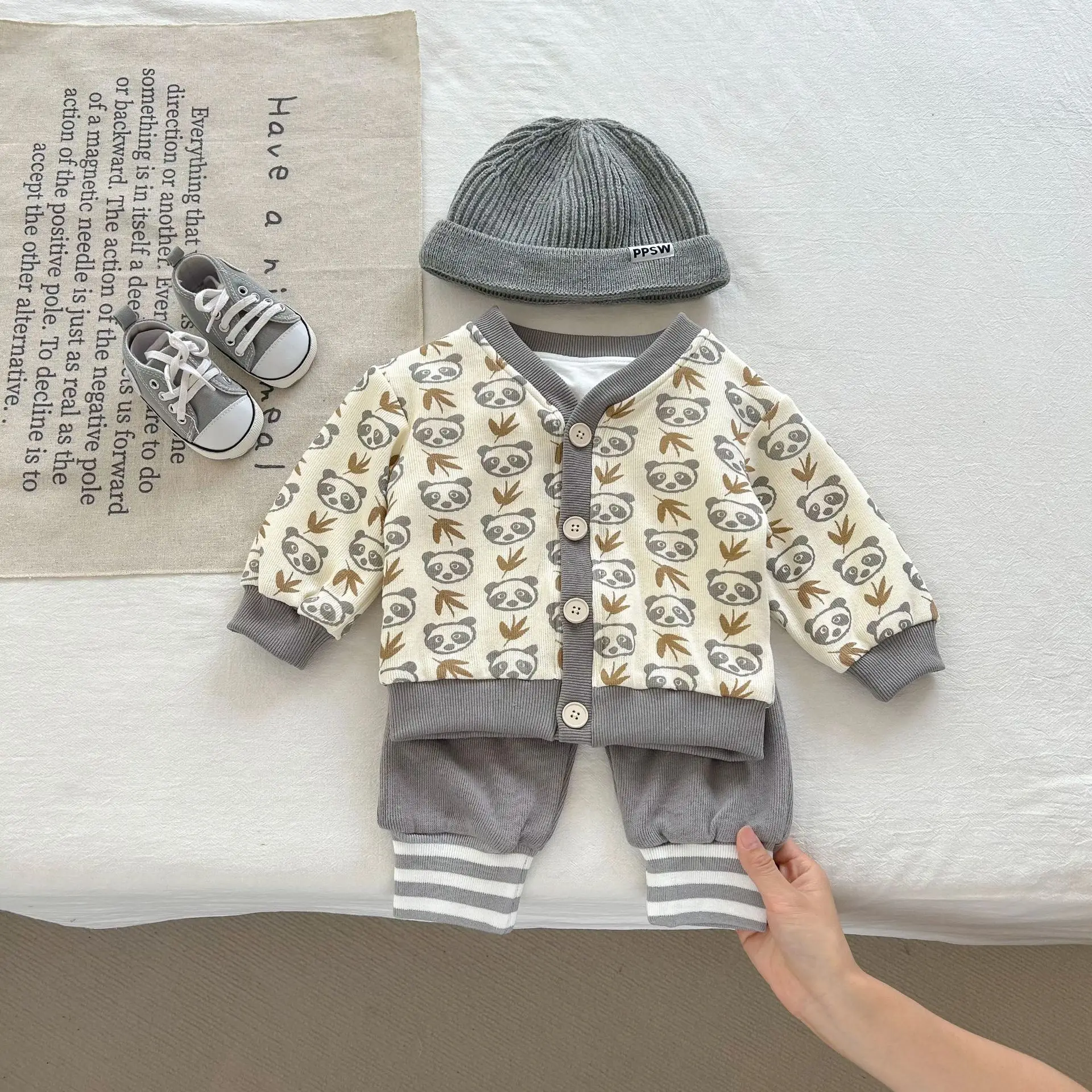 

Jenny&Dave One year old baby cute and cute split body set, spring and autumn cardigan jacket, super cute baby clothing, autumn o