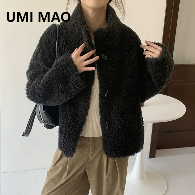 

UMI MAO 100% Sheep Wool Korean Style Horn Button Winter Sheep Shearling Fur Coat For Women Jackets