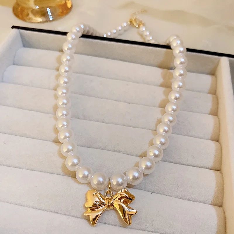 Vintage French Style Pearl Necklace with Floral Heart Cat Stone Body Chain for Women Fine Jewelry Luxurious Collar Decoration