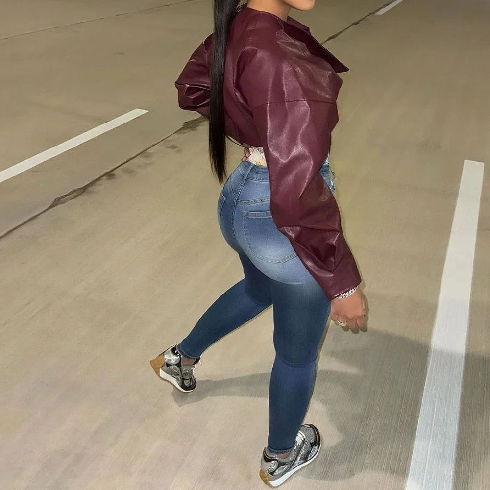 レディースフェイクレザー長袖Vネックベースボールジャケット2025秋冬INSストリートウェアアクティブアウター