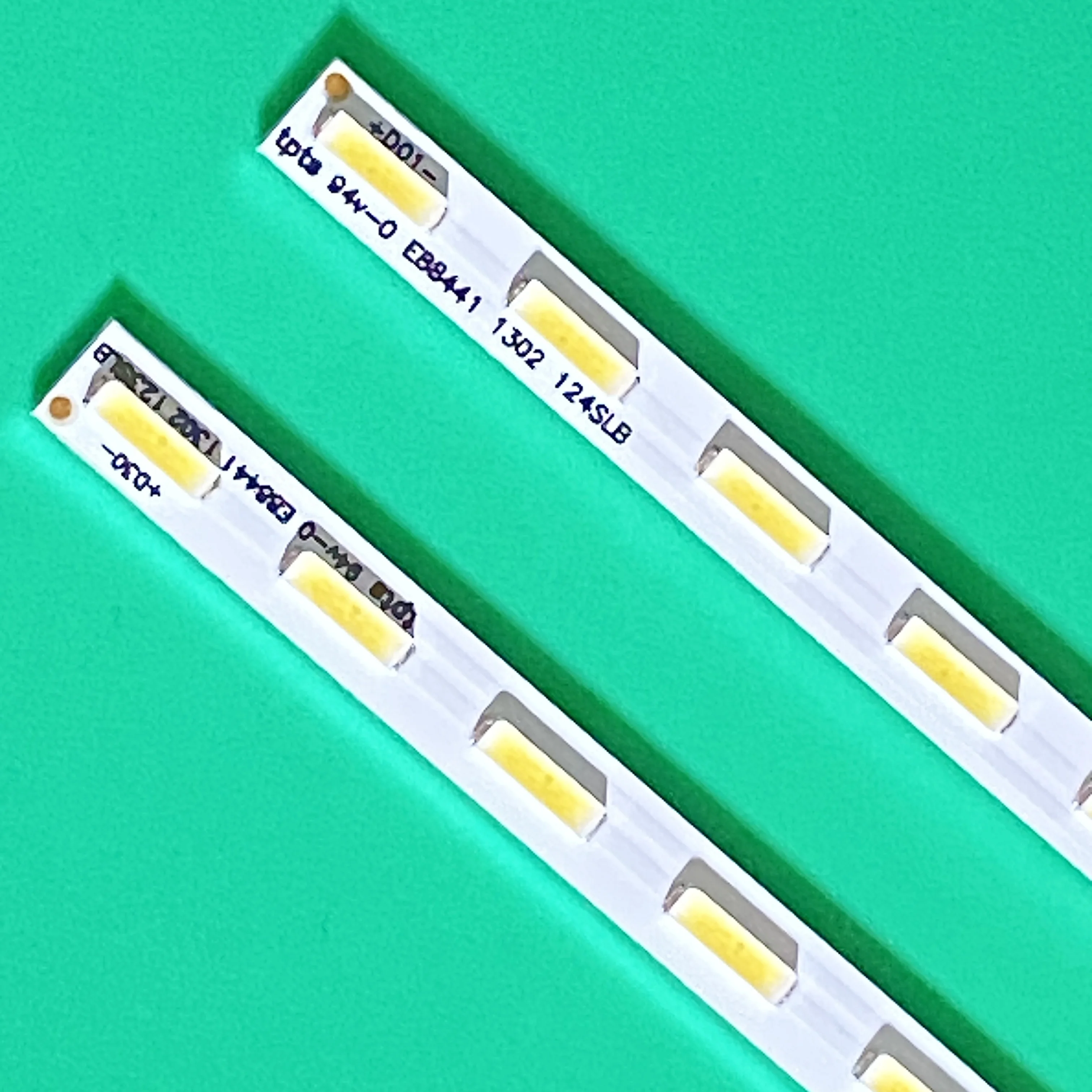 

2pcs/Kit LED Strip for 32 TV 74.32T35.002-1-DX1 74.32T35.002-1 T32-30-L T32-30-R W0501106A0 W0501107A0 600A 705B 706B 674A 653A