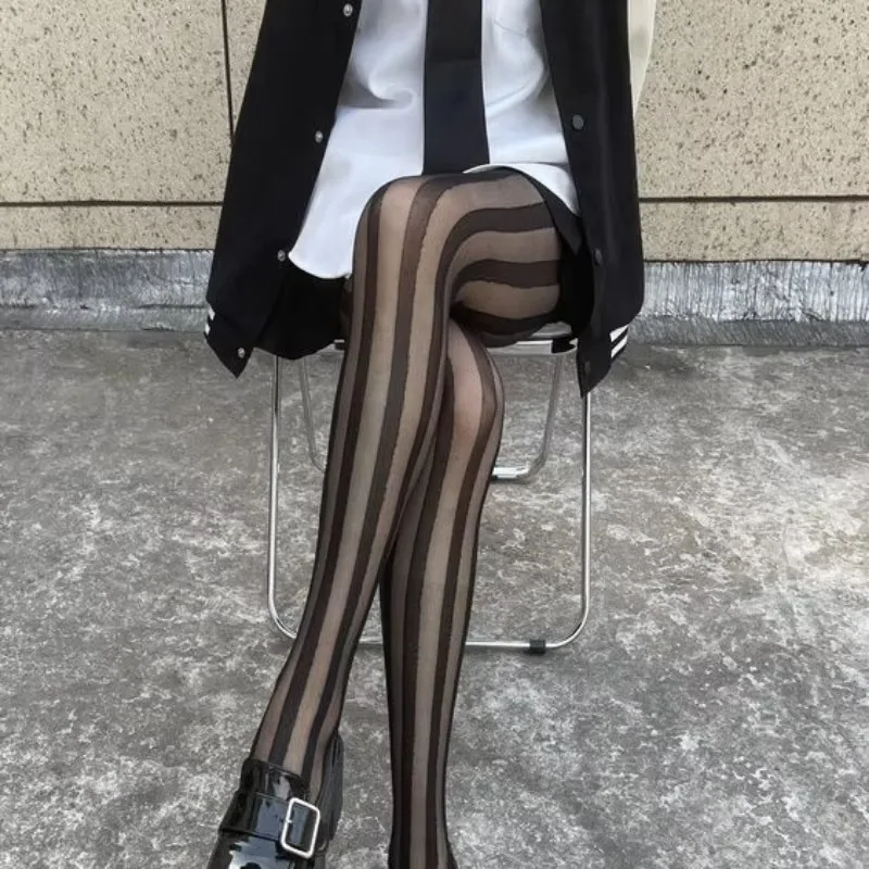 Vintage gestreepte panty's dames sexy pure brede verticale streep zwarte panty's retro klassieke nylon kousen dij hoge kousen
