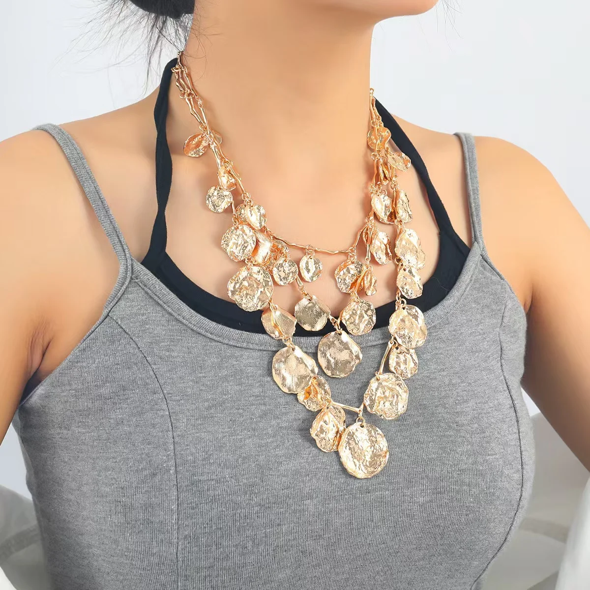 New Cool Gold Color Irregular Round Metal Pendant Long Leaf Tassel Necklace Choker for Women Trend Party Alloy Jewelry Set Gift