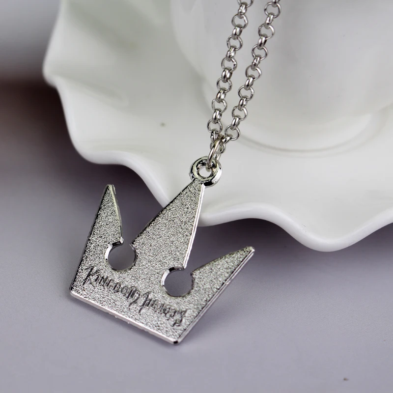 Game Kingdom Hearts Chain Pendant Necklace Sora Key Blade Crown