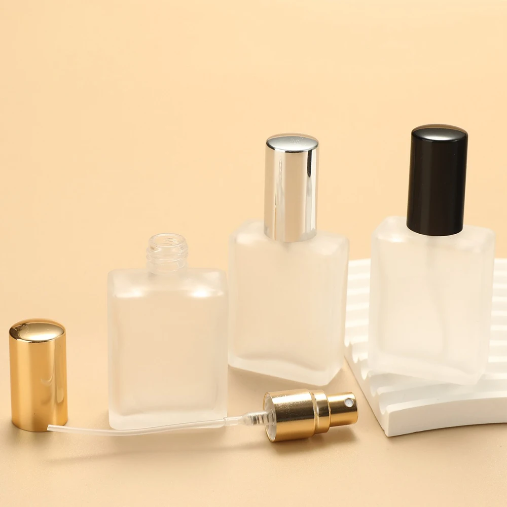 Atomiseur de parfum Portable de 15ml, Mini bouteille de parfum, vaporisateur d'échantillon, distributeur de cosmétiques, conteneur de voyage, bouteilles rechargeables