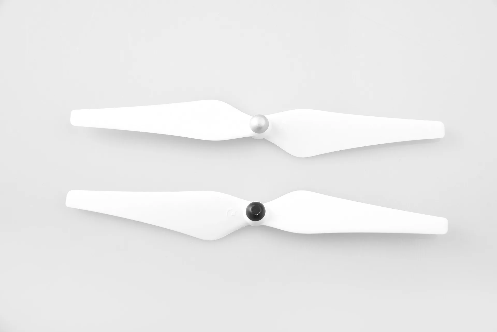 Gemfan Self-Locking Nut Fiberglass Nylon White Black 9443 9-Inch Blade 1 Pair Of Forward And Reverse Propellers Multi Rotor