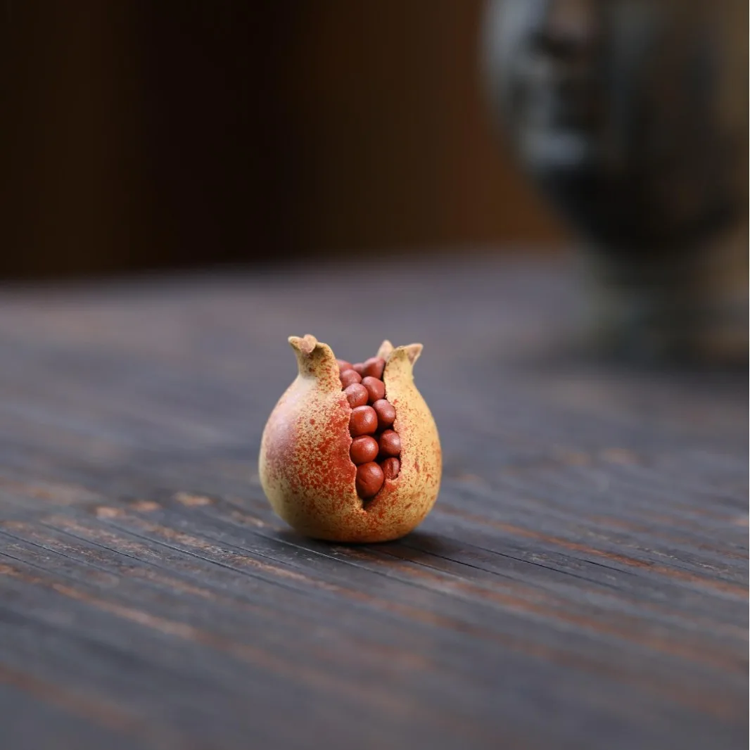 Yixing Pure Handmade Purple Clay Bionic Pet Pomegranate Ornament Sculpture Set Accessories Ceremony Tea Play Manufacturer