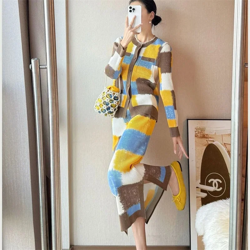 New High Quality Fashion Loose Color Printed Pleated Ladies Coat Christmas Single-breasted Pleated Beautiful Ladies Pink Coat