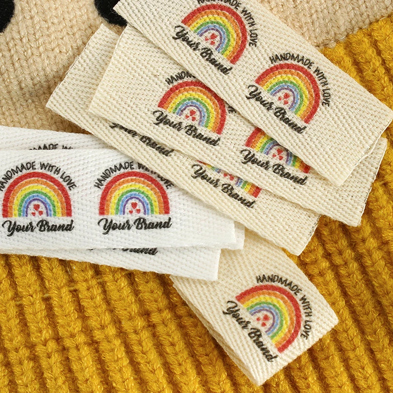 Benutzerdefinierte Stoffetiketten, faltbare Twill-Etiketten, Logo-Etiketten, Nähzubehör, Farbbandetiketten, Etiketten für Kleidung, Regenbogen-Tags, XW3513