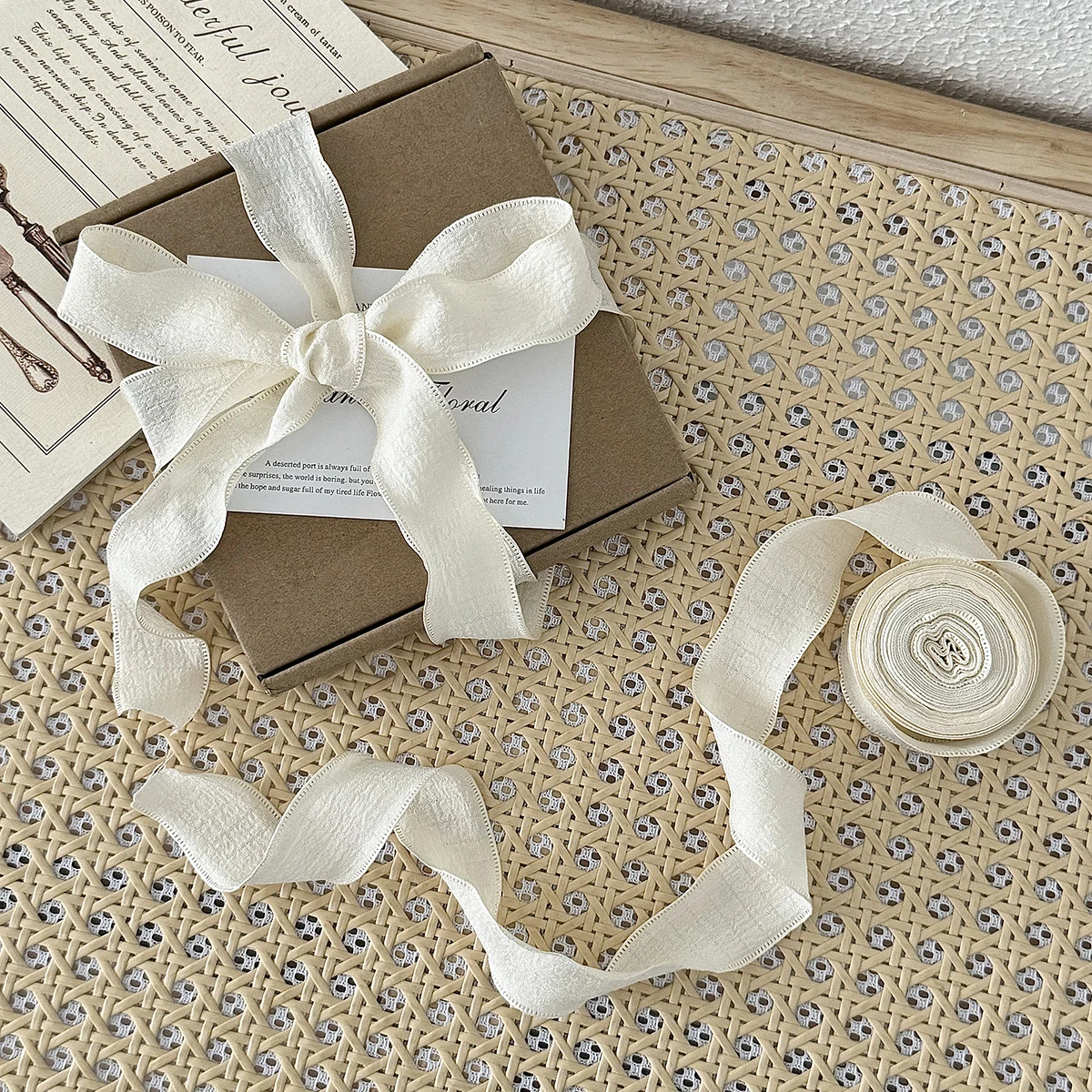 1pc fishtail Yarn Ribbons Wave Edge Pleated Chiffon Ribbon Gifts Packaging Material Wedding Birthday Party Flower DIY decor