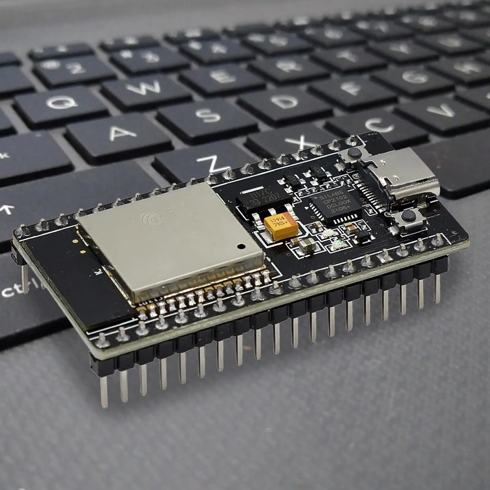 

ESP32 38pin DualMode WiFi + Blue tooth DualCores Development Board Ultra-Low Power Consumption ESP32 Development Board