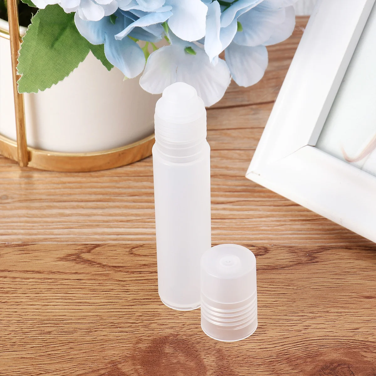

10Pcs 10Ml Roll-on Bottle with Steel Beads Secure Cap Empty Essential Oil Vial Portable Reusable Liquid Carrier for Aromatherapy