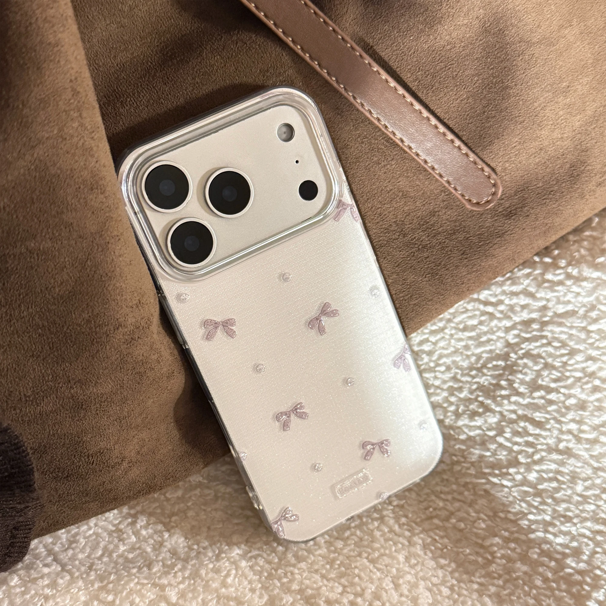 Exquisite Gentle White Stereos - đánh giá và giá Phone Cases Pinterest