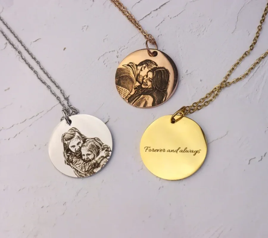 

Unique Personalized Photo Necklace Gold Color Custom Portrait Personalized Picture Necklace for Women Men Christmas Gifts