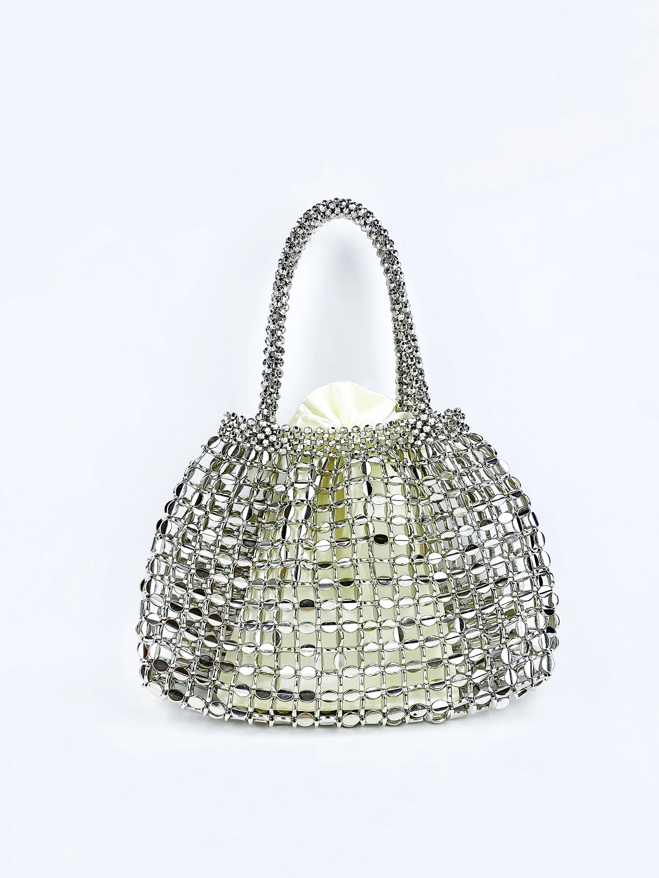 Hot selling new product, silver flat bead beaded woven large dumplings, fashionable and trendy one shoulder handbag