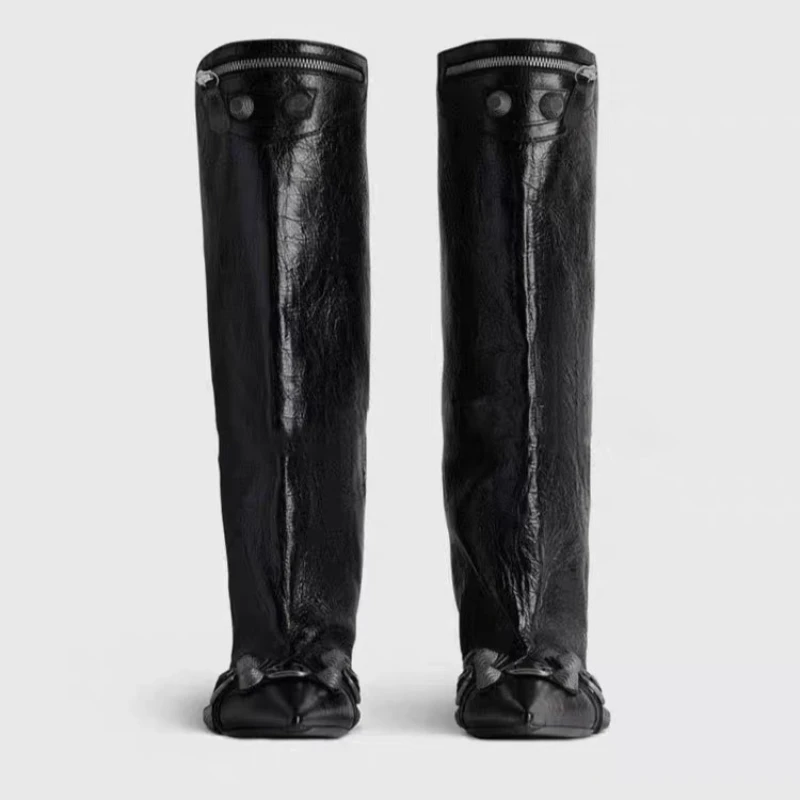 รองเท้าบูทส้นสูงทรงกระบอกปลายแหลมประดับหมุดสไตล์ยุโรปและอเมริกาสำหรับผู้หญิง แฟชั่นโชว์ รองเท้าบูททรงเรโทร