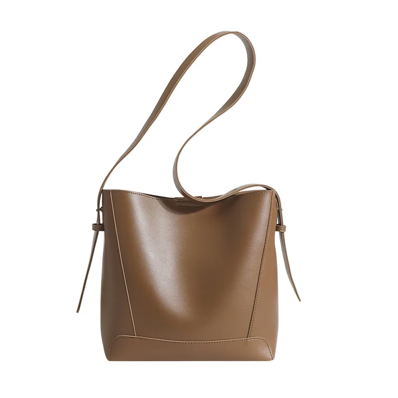 Fashionable bucket bag for women in summer 2024, new versatile large capacity single shoulder underarm bag, crossbody bag, commu
