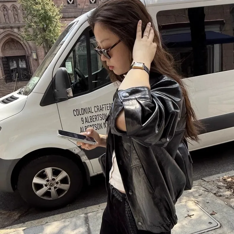 Loose Fit Glossy Bla Leather Jaet Stand Collar Casual Outerwear for Autumn Season TheBarnet Eight Milk Vintage Sle