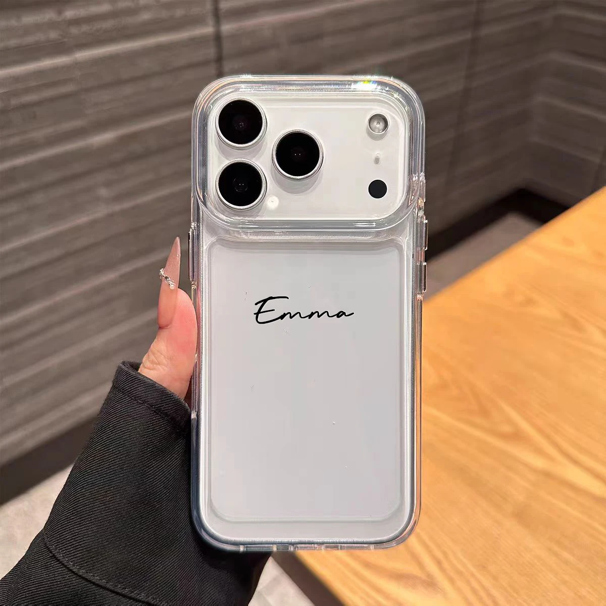 غطاء هاتف شفاف شخصي اسم مخصص لهاتف آيفون 17 16 15 14 13 12 11 Pro Max حافظة خلفية شفافة مقاومة للصدمات من البولي يوريثان #1