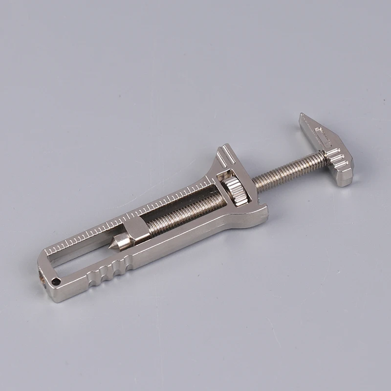 Imagem -02 - Chave de Bolso Portátil Ferramentas Multitool para Camping Outdoor Titanium Alloy Abridor de Garrafas Compact 1pc