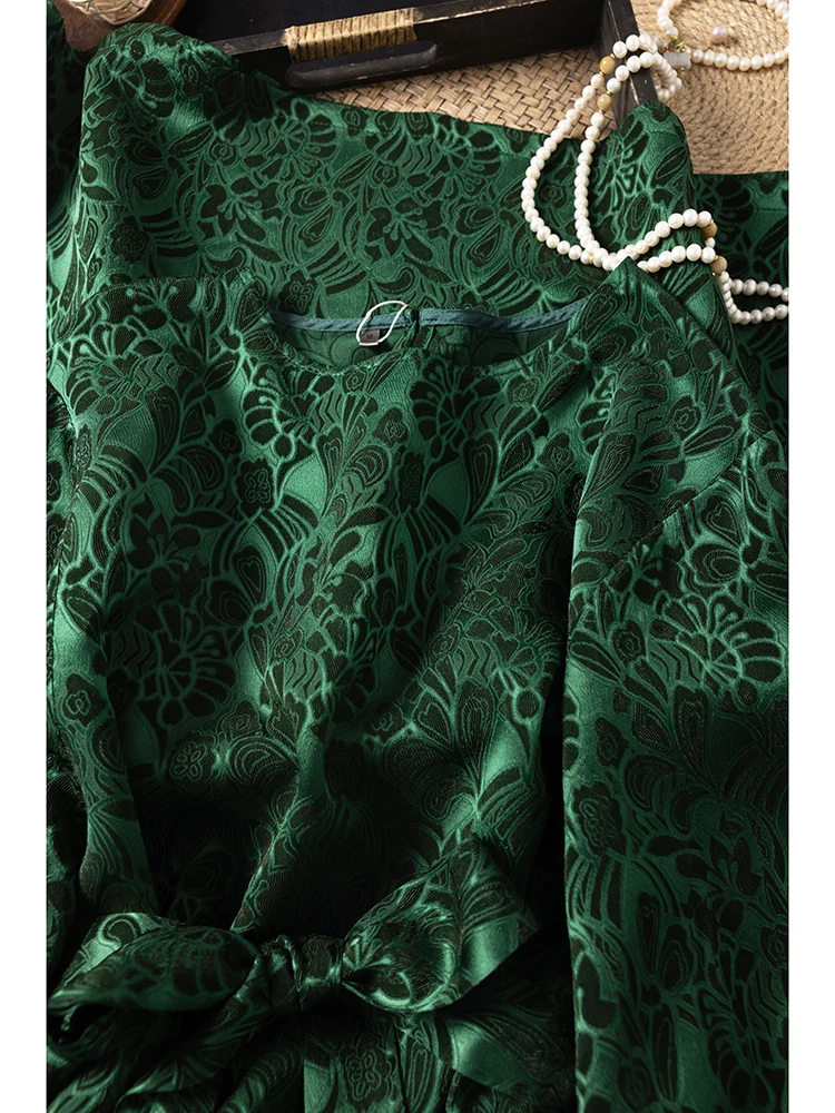Comfortable Temperament Dark Green 50% Natural Mulberry Silk 50% Viscose Jacquard Satin Round Neck Long Sleeved Dress