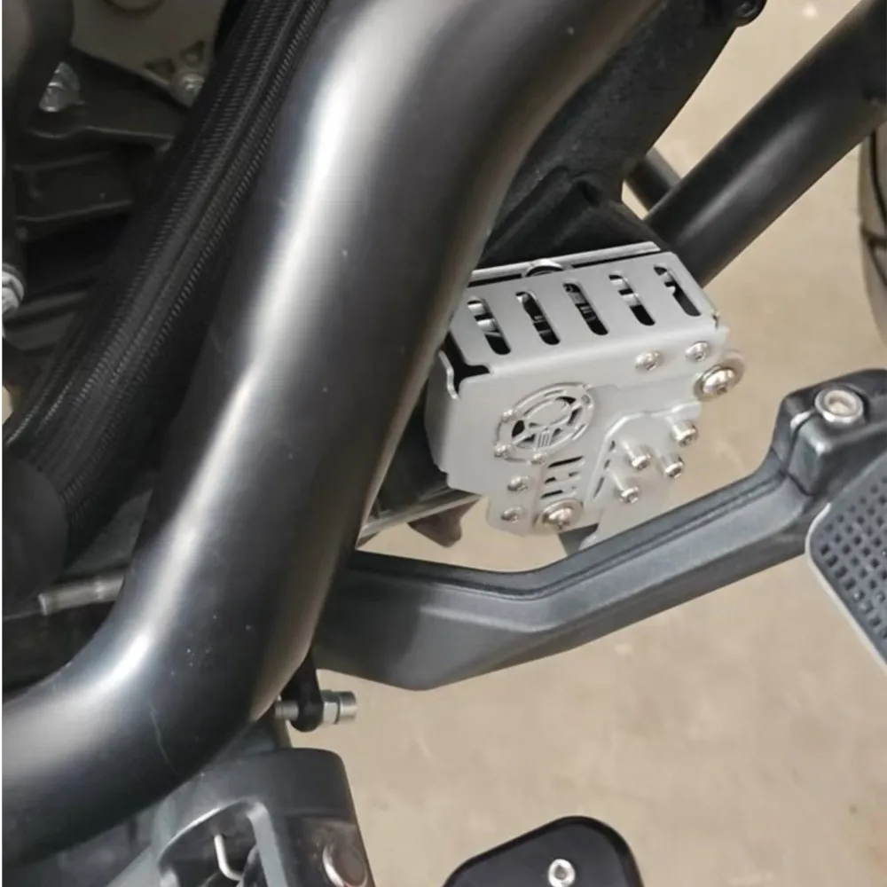 

Motorcycle Accessories Rear Brake Fluid Reservoir Cup guard For BENDA Napoleonbob Chinchilla 450 500 2023 - 2025 2026 Rock 250