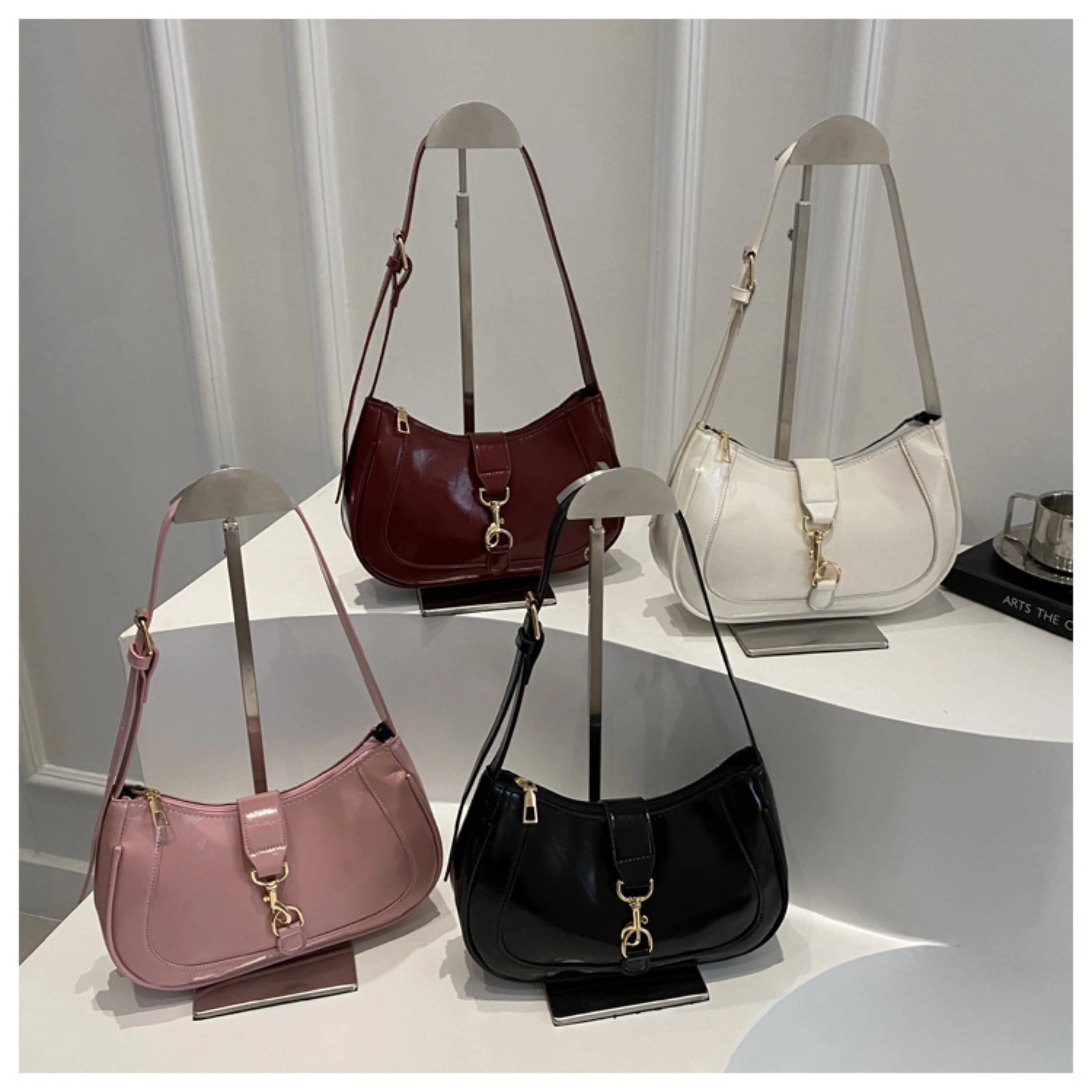 Women's Simple Solid Color Shoulder Bag, Casual Everyday Style, Fashionable Burgundy Color.Shoulder Bag/Tote Bag