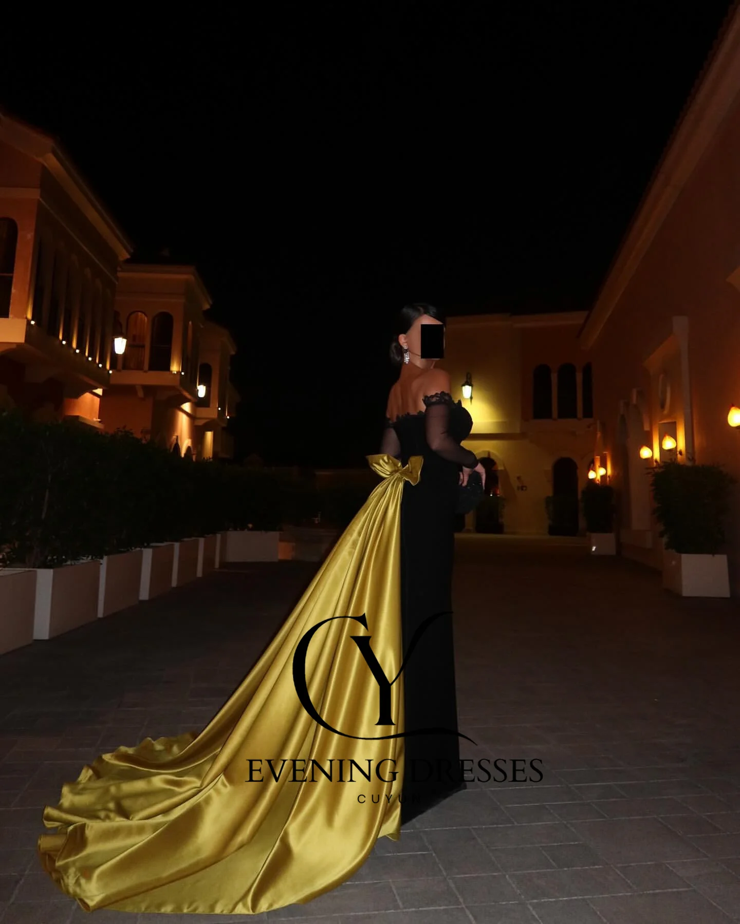 CUYUN Black and Gold Formal Event Dresses Customized Women Strapless Straight Elegant Party Gown Gala Long Train Birthday Dress