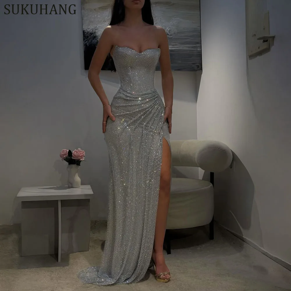 Sukienki wieczorowe SUKUH, srebrne, z dekoltem w serduszko, syreni krój, długie, damskie suknie balowe, długość do podłogi, możliwość personalizacji.
