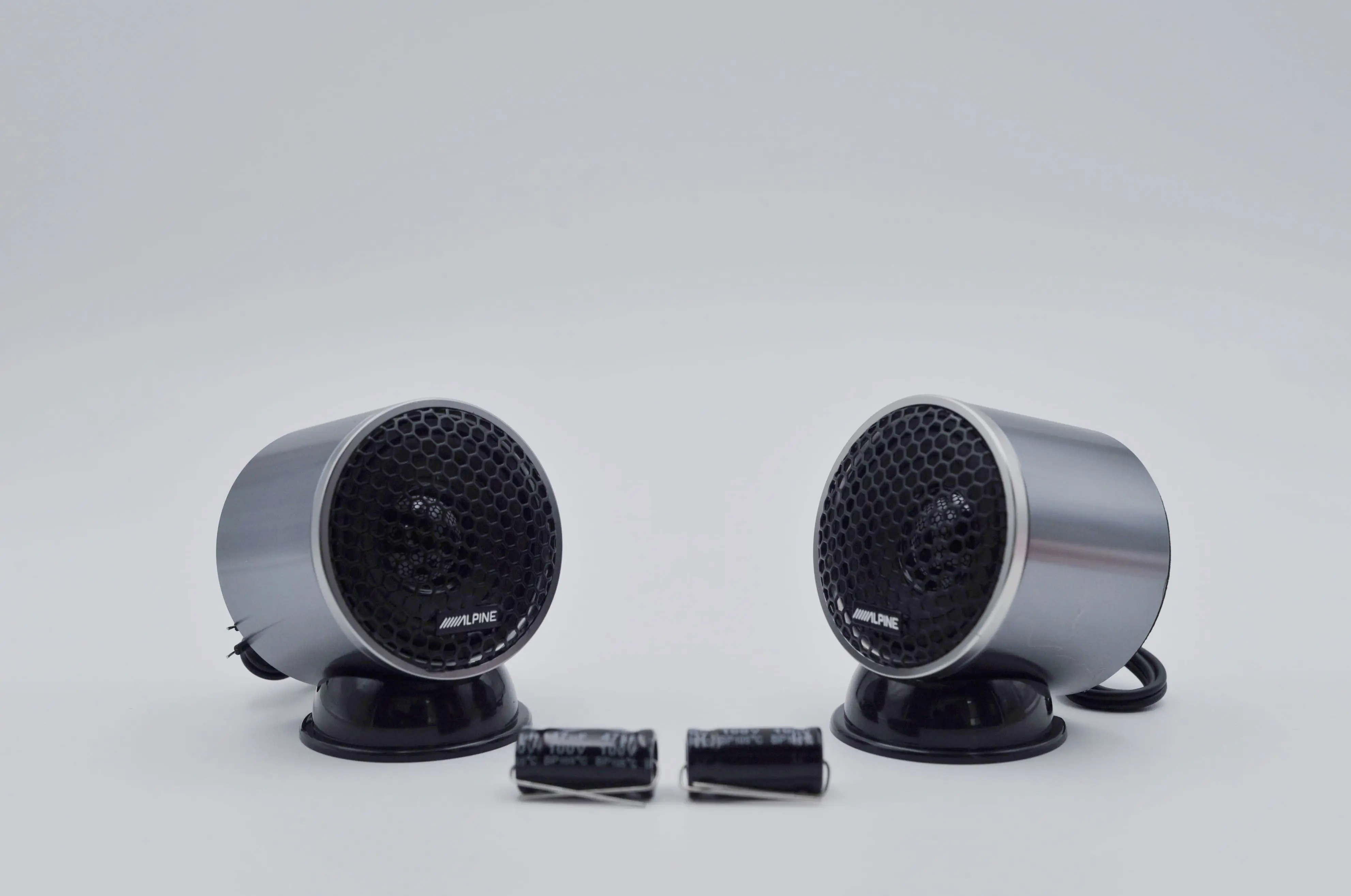 ALPINE 2-inch car speaker MID Tweeter R-28MT Car instrument panel medium speaker with aluminum base host direct push