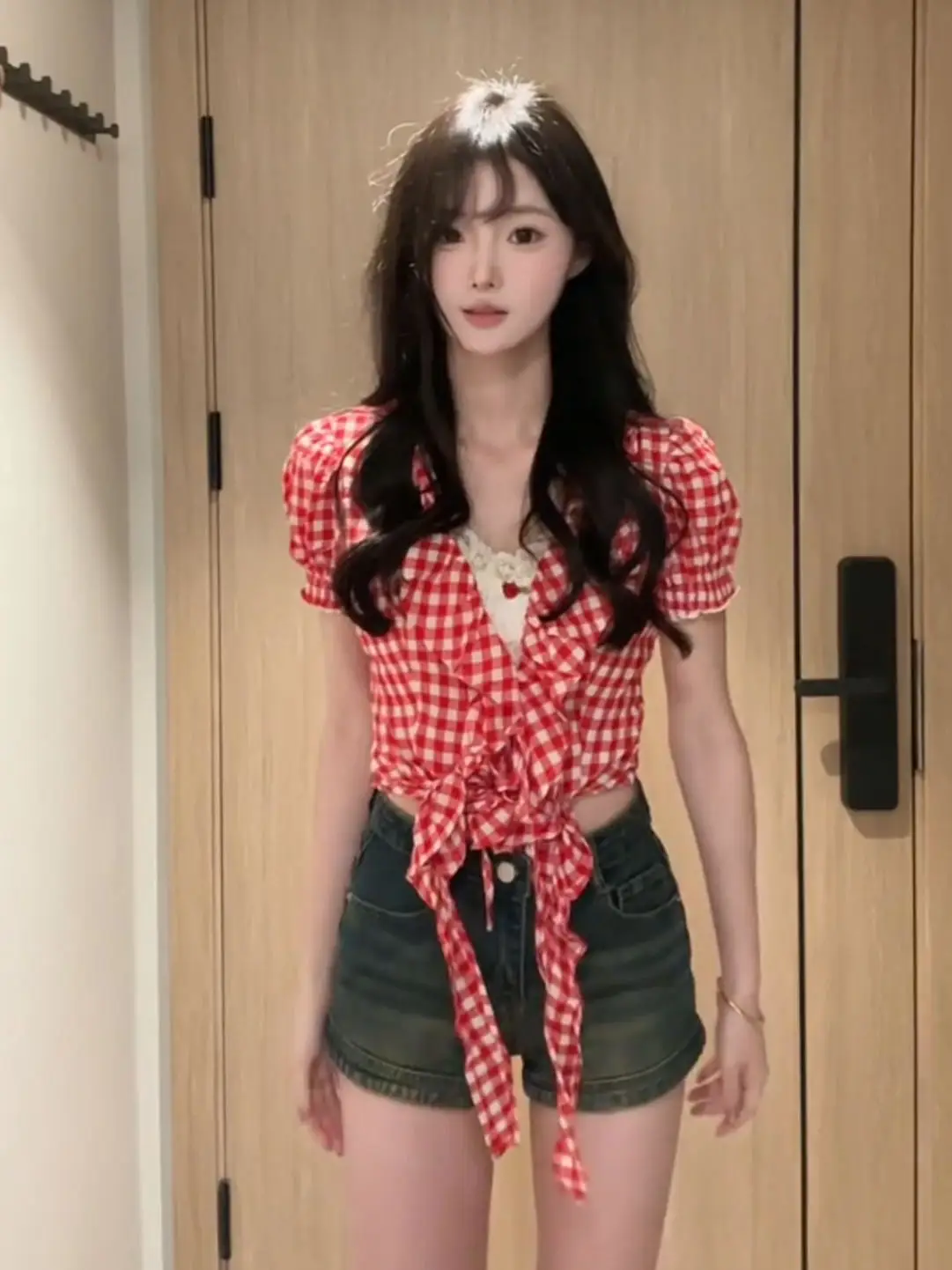 

Fashionable Red Plaid Short Sleeve Shirt Women's Casual Top Summer 2026 Design Versatile Shirt Trendy Girl Style Polyest...