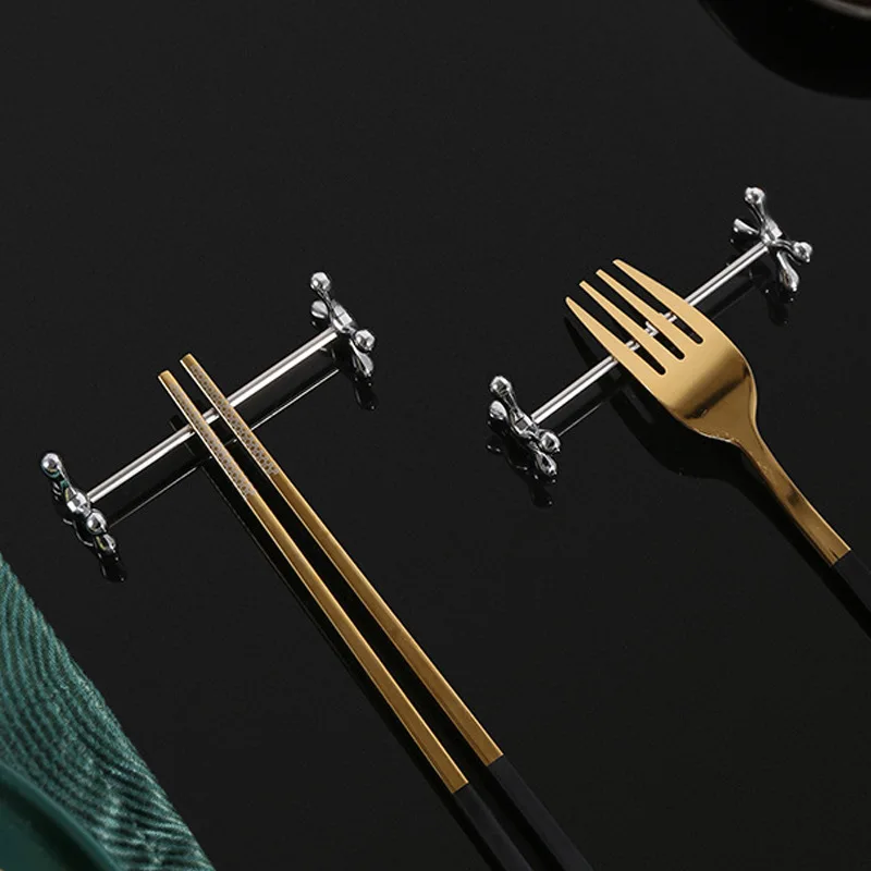 

Chopsticks Rack Zinc Alloy Creative Spoons Forks Knives Holder Rack Metal Craft Table Decoration Chopsticks Rack