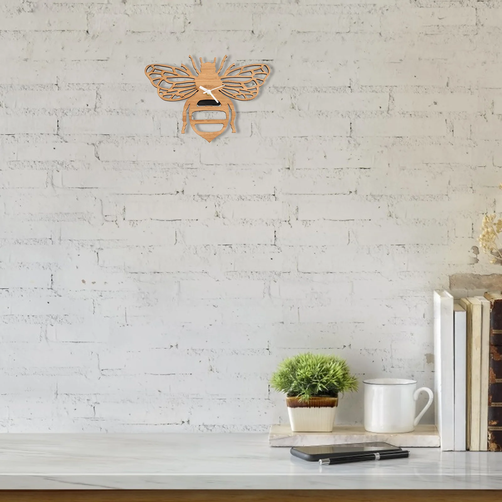 

Bee Shaped Wall Clock 30cm Bamboo Wood Non Ticking Home Decor Living Room Bedroom Office Hotel Wall Hanging Clock