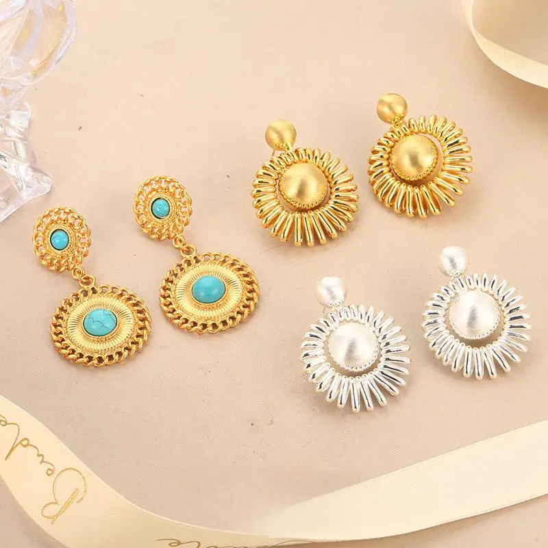 

Exaggerated Long Drop Earrings for Women Pendant Hollow Sunflower 18k Gold Plated Stud Earrings