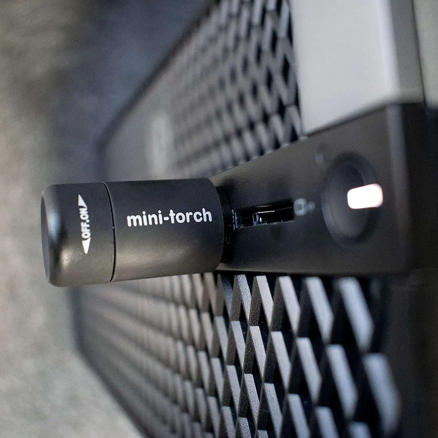 Мини-фонарик-брелок светодиодный перезаряжаемый USB мини-фонарик портативный карманный брелок для ключей DIY инструмент для дома HY