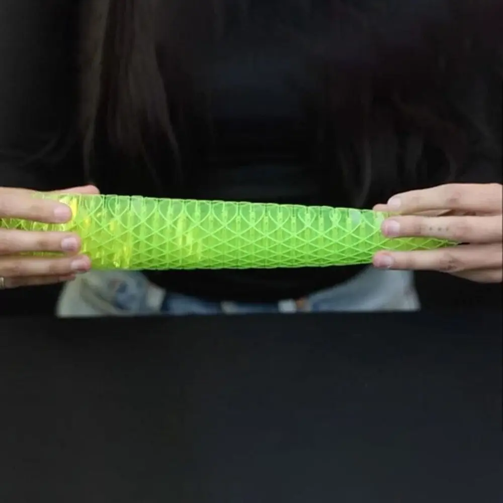 

Plastic Worm Big Fidget Toy Sensory Stress Anxiety Relief Great Gift for ADHD Stress-Relieving Transforming Worm Toy