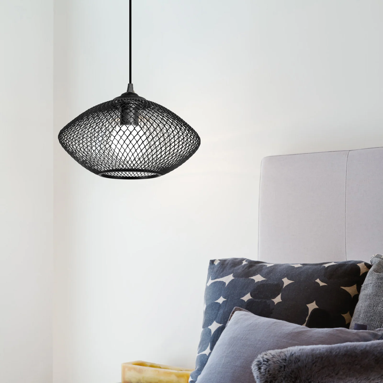 

Industrial Iron Wire Mesh Pendant Lamp Shade Hollow-Out Lampshade Cover Diamond Shape for Home Bar Restaurant Decor