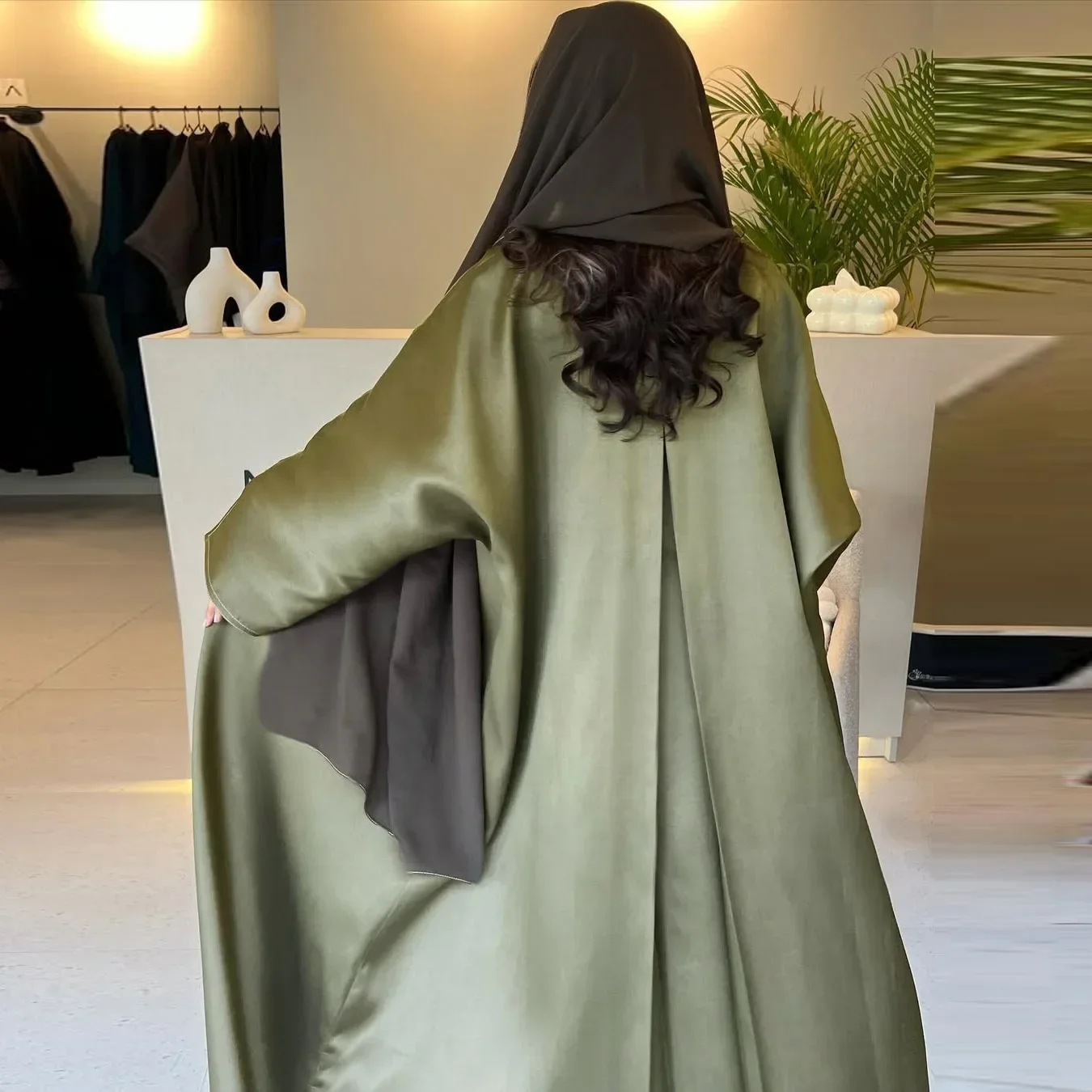 

Luxury Elegant Eid Abaya Muslim Islamic Open Abaya Middle East Dubai Kaftan Maxi Robe Women Dress Auutmn Satin Open Kimono