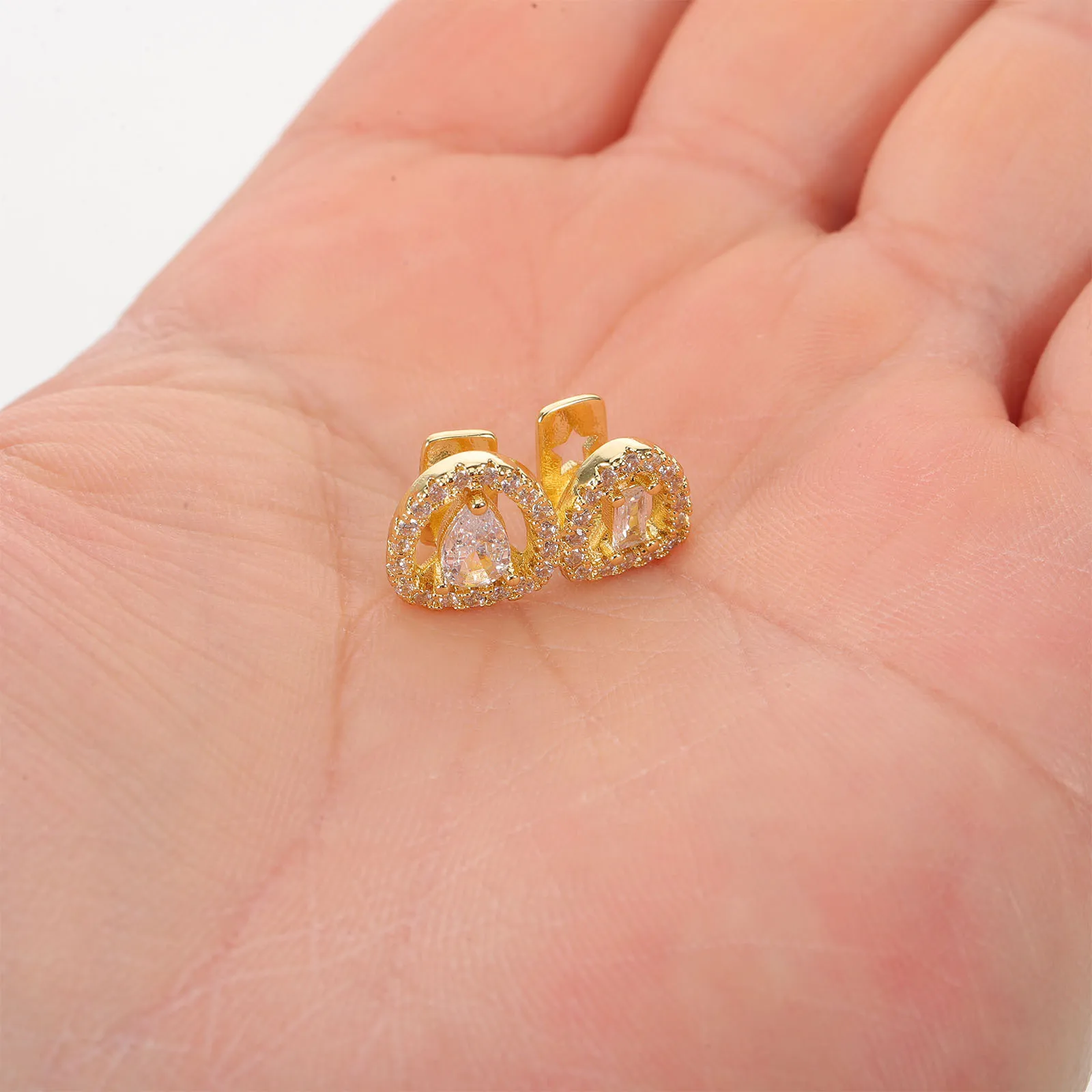 

Hip Hop Metal Teeth Grill Hollow Out Removable Fake Tooth Cap Party Cosplay Teeth Jewelry Rapper Accessories Zircon Decor