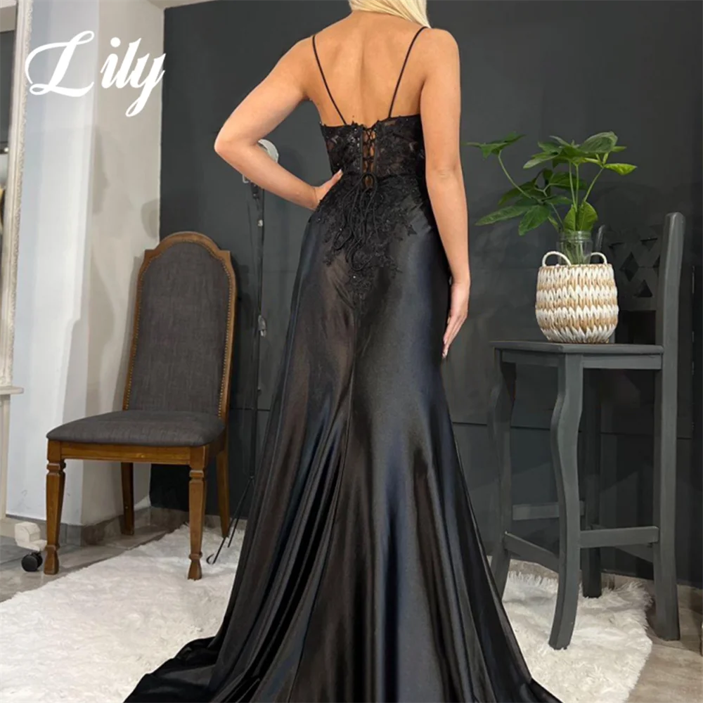 Lily Black V-Neck Prom Dress Spaghetti Strap Sleeveless Evening Dress Pleats Lace Appliques Trumpet Party Dress Robe De Soirée