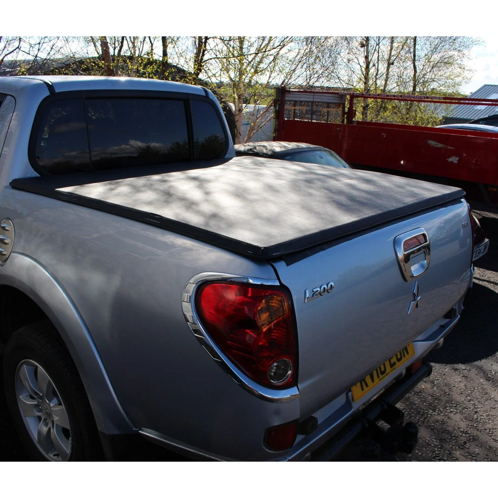 No Drilling Tri-Fold Bed Cover With Alloy Frame For Mitsubishi L200/Triton 2010-2024