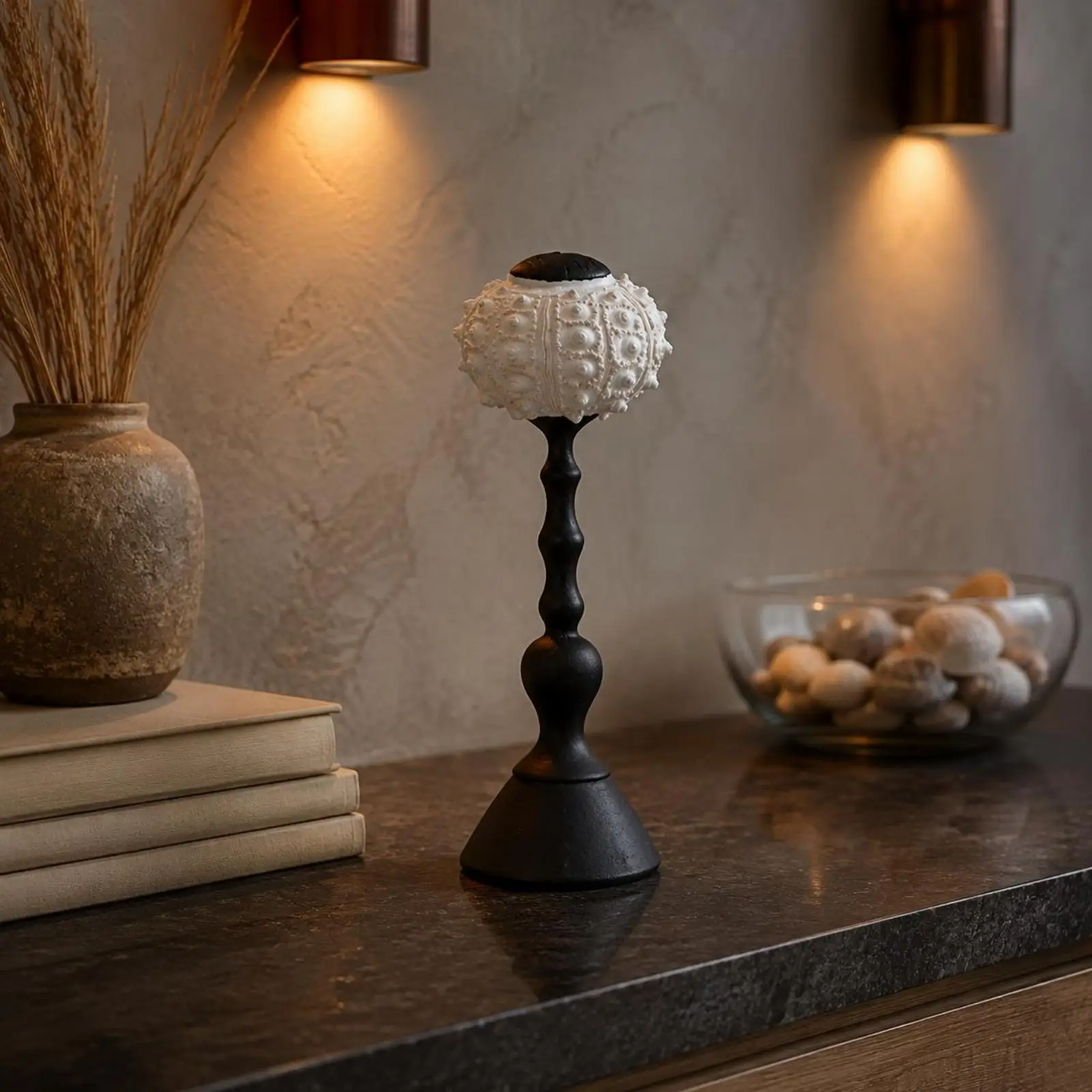 Elegant Resin Decorative Art Sculpture Abstract Ocean Form Luxury Decoration Object for Modern Home Interior Shelf