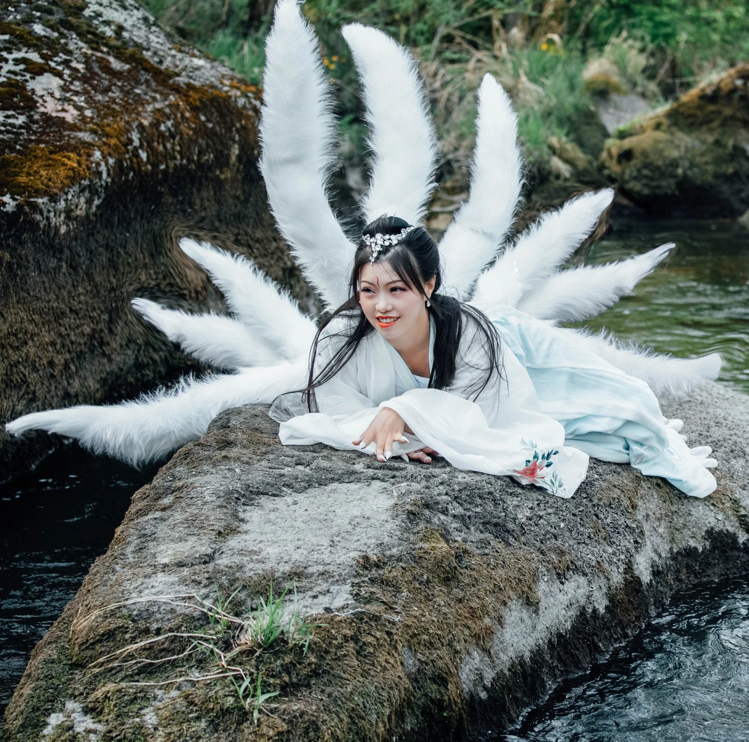 

Плюшевый хвост Ahri Nine Tails Fox Tail, реквизит для косплея Genshin Impact Kitsune, аксессуары для костюмов