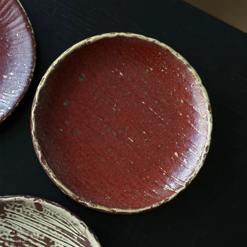 

LMM has good texture, retro kiln change, small flat plate, red breakfast plate, omelette sandwich ceramic.