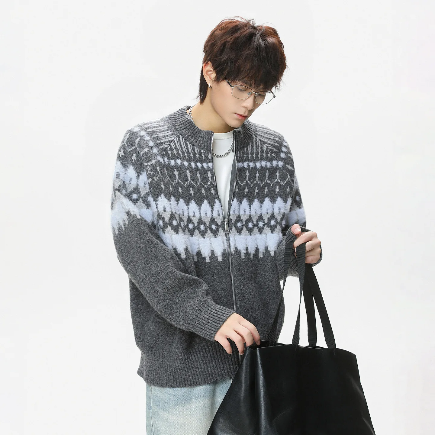 

Мужской осенне-зимний свитер-кардиган с винтажной текстурой, имитирующим норковым мехом и вязаным свитером в этническом стиле