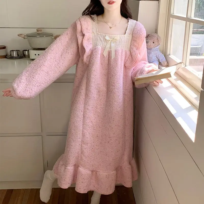 

Winter Sweet Coral Velvet Medium Long Women's Sleeping Skirt Cute Warm Cute Girl Home Skirt Loose Comfortable Lace and Leg Waist