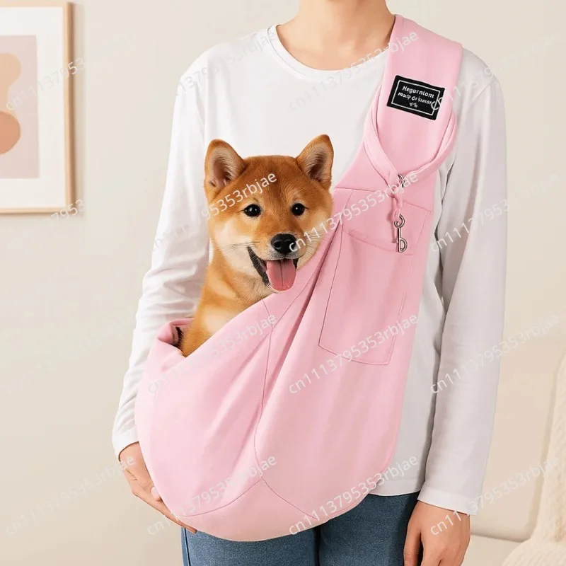 Polyester Pet Crossbody Shoulder Bag Large Capacity Breathable Crossbody Pet Carrier with Safety Harness Comfortable