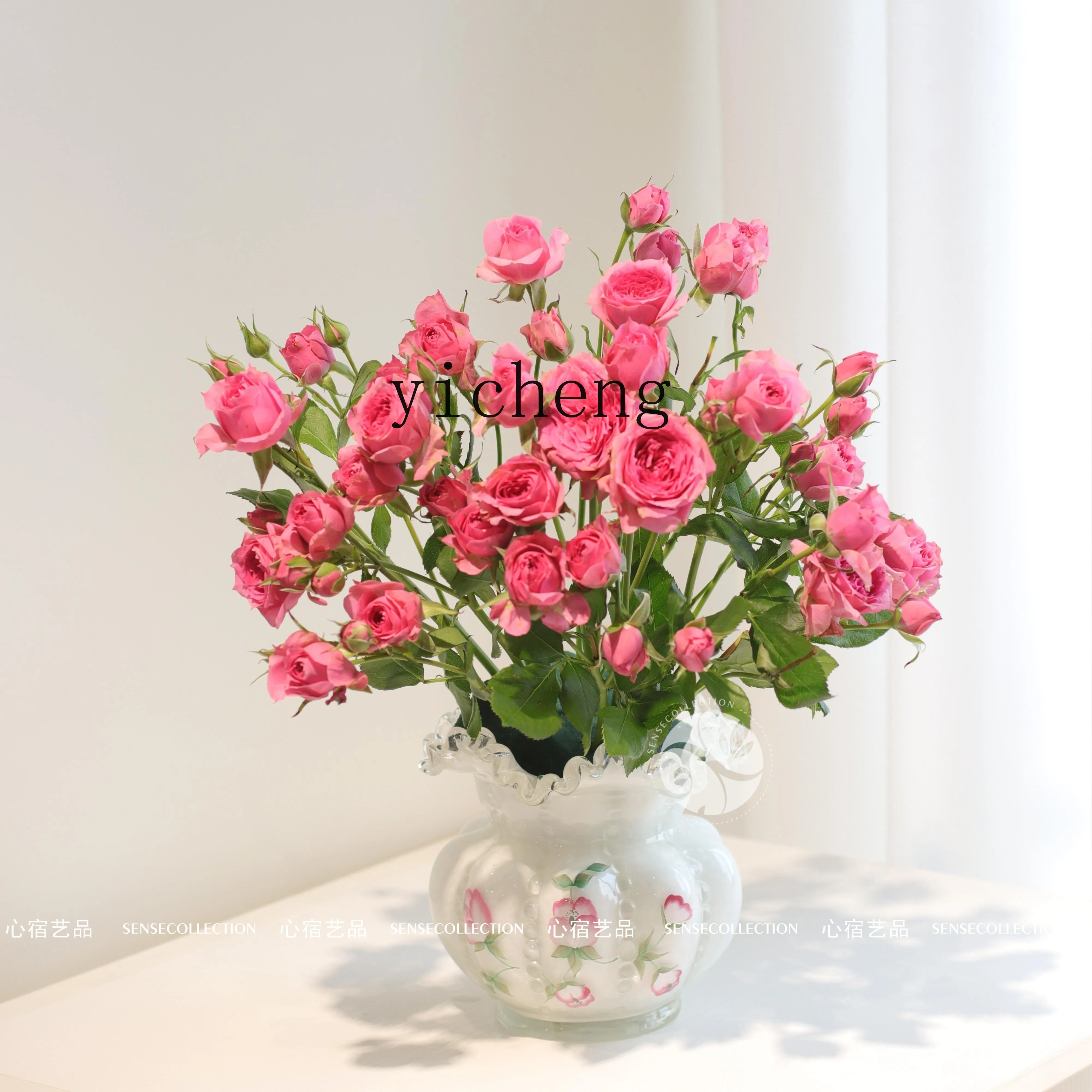 

ZZ retro style white painted thickened glass vase medieval flower ware light luxury hydroponic flower arrangement