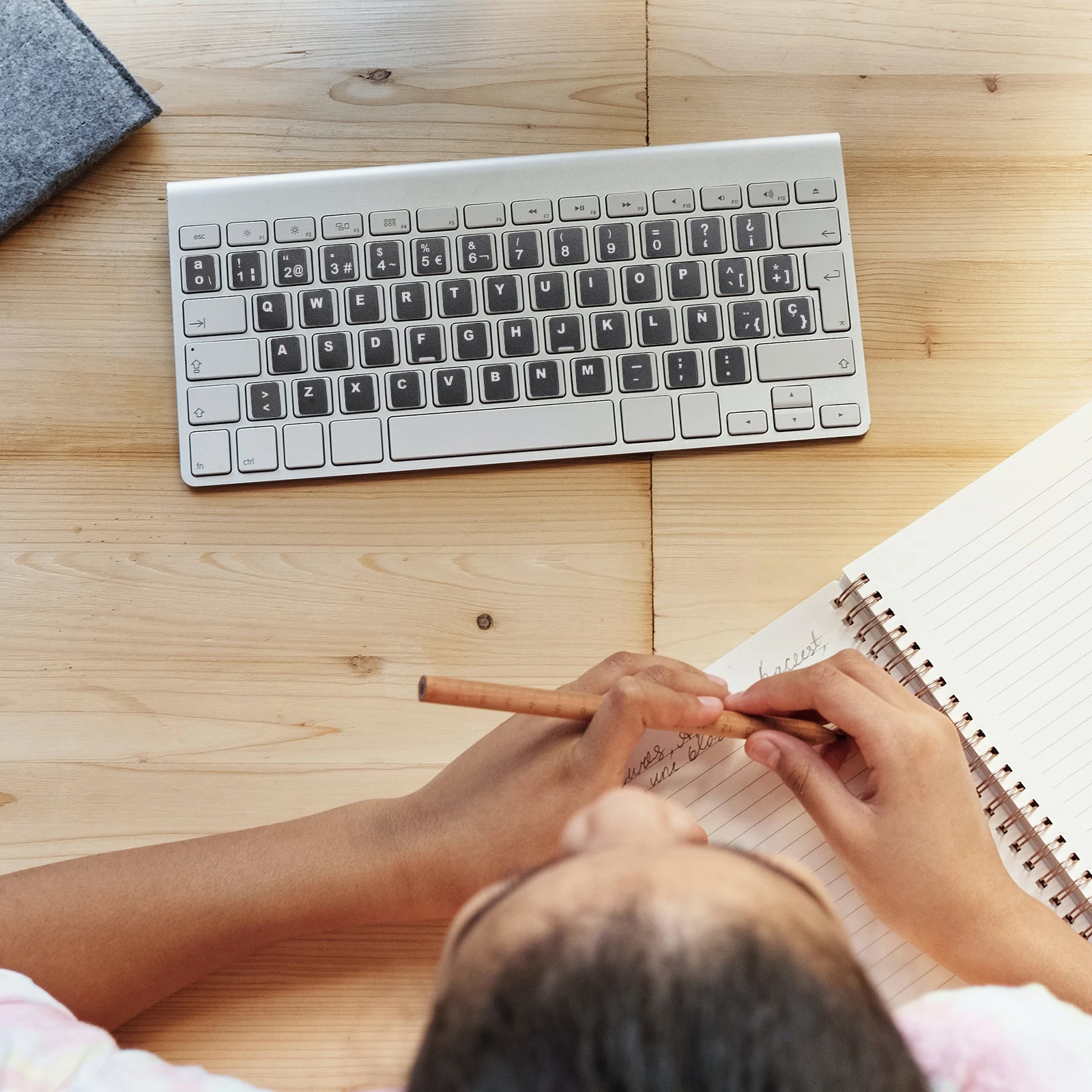 

10pcs Stickers Black Background White Lettering Durable Pvc Laptop Keyboard Skin Multi-Language Universal Stickers For Office