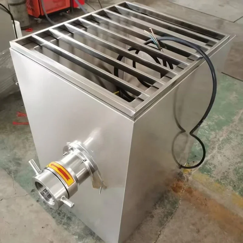 Large capacity meat grinder for frozen pork and beef grinding